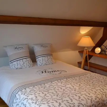 D'une Chambre A La Louvet *